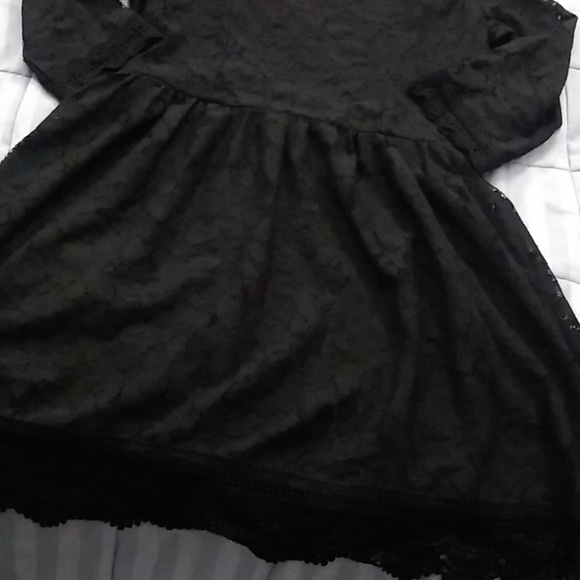 Womens dress - Picture 2 of 3